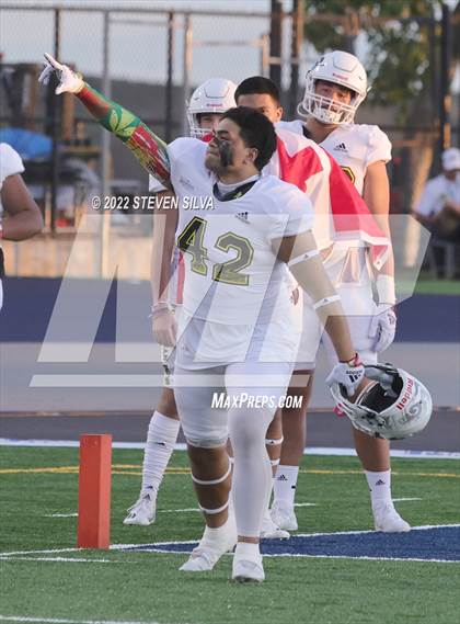 Thumbnail 2 in Polynesian Bowl (Team Mauka vs. Team Makai) photogallery.