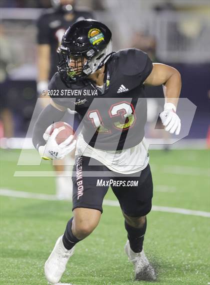 Thumbnail 3 in Polynesian Bowl (Team Mauka vs. Team Makai) photogallery.