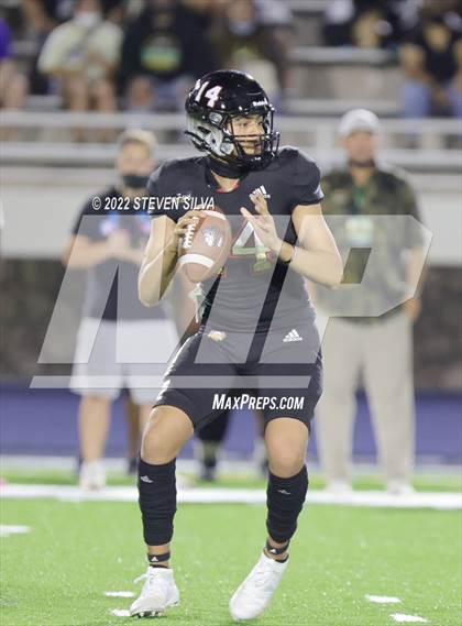 Thumbnail 2 in Polynesian Bowl (Team Mauka vs. Team Makai) photogallery.