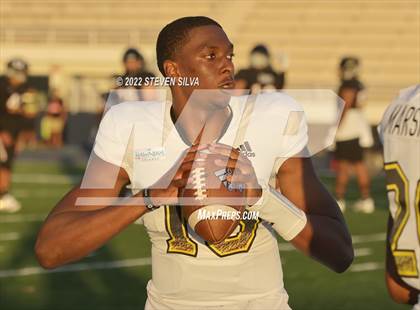 Thumbnail 2 in Polynesian Bowl (Team Mauka vs. Team Makai) photogallery.