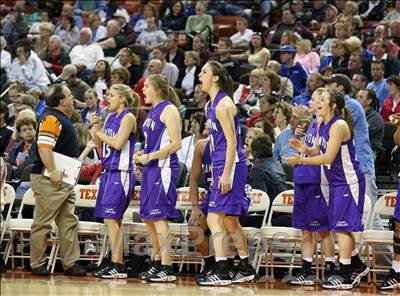 Thumbnail 1 in Navasota vs Canyon (UIL 3A Semifinals) photogallery.