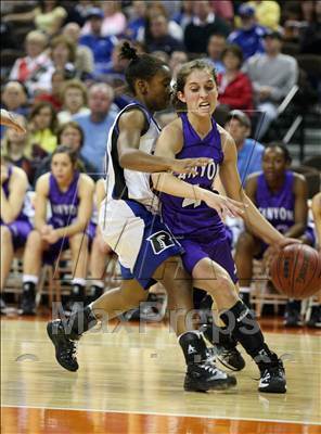 Thumbnail 3 in Navasota vs Canyon (UIL 3A Semifinals) photogallery.