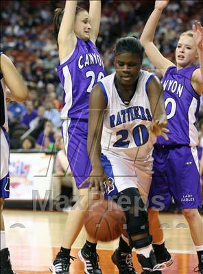 Thumbnail 1 in Navasota vs Canyon (UIL 3A Semifinals) photogallery.