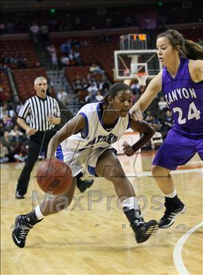 Thumbnail 3 in Navasota vs Canyon (UIL 3A Semifinals) photogallery.