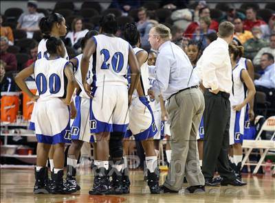 Thumbnail 3 in Navasota vs Canyon (UIL 3A Semifinals) photogallery.