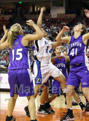 Thumbnail 3 in Navasota vs Canyon (UIL 3A Semifinals) photogallery.