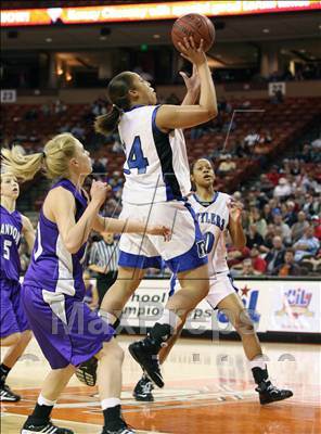 Thumbnail 3 in Navasota vs Canyon (UIL 3A Semifinals) photogallery.