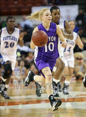 Thumbnail 2 in Navasota vs Canyon (UIL 3A Semifinals) photogallery.
