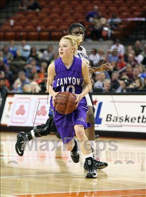 Thumbnail 2 in Navasota vs Canyon (UIL 3A Semifinals) photogallery.