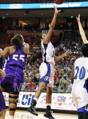 Thumbnail 2 in Navasota vs Canyon (UIL 3A Semifinals) photogallery.