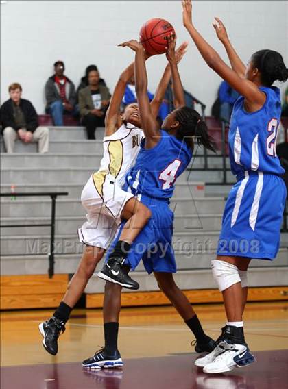 Thumbnail 1 in King's Fork vs. Norfolk Collegiate  (Lady Greyhound Classic) photogallery.