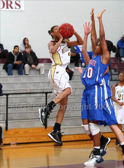 Thumbnail 3 in King's Fork vs. Norfolk Collegiate  (Lady Greyhound Classic) photogallery.