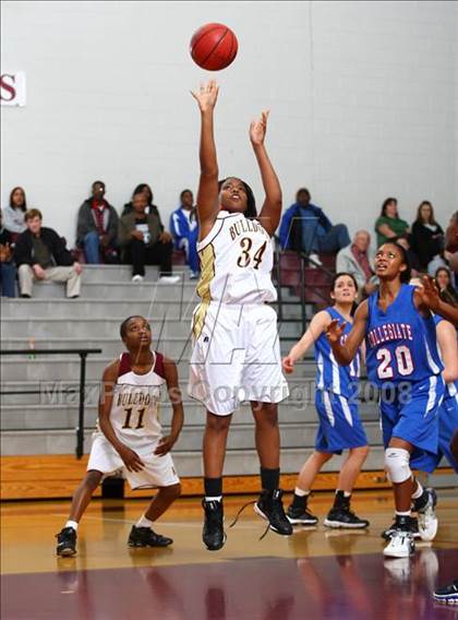 Thumbnail 3 in King's Fork vs. Norfolk Collegiate  (Lady Greyhound Classic) photogallery.