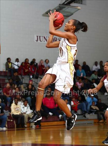 Thumbnail 1 in King's Fork vs. Norfolk Collegiate  (Lady Greyhound Classic) photogallery.