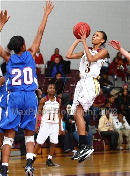 Thumbnail 2 in King's Fork vs. Norfolk Collegiate  (Lady Greyhound Classic) photogallery.