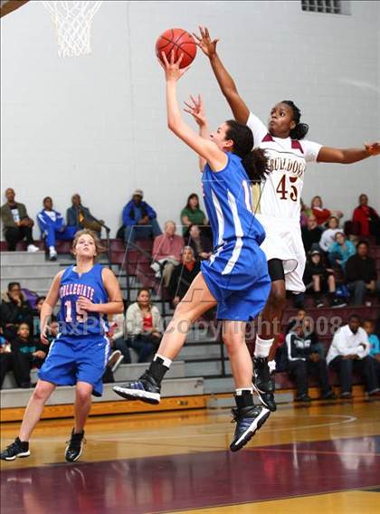 Thumbnail 2 in King's Fork vs. Norfolk Collegiate  (Lady Greyhound Classic) photogallery.