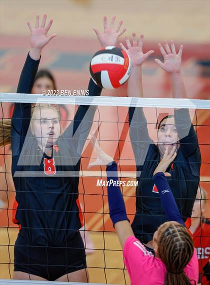 Thumbnail 1 in Glynn Academy vs Jonesboro (2023 GHSA 6A Round 1) photogallery.