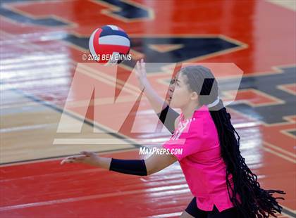 Thumbnail 3 in Glynn Academy vs Jonesboro (2023 GHSA 6A Round 1) photogallery.