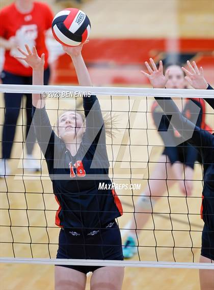 Thumbnail 2 in Glynn Academy vs Jonesboro (2023 GHSA 6A Round 1) photogallery.