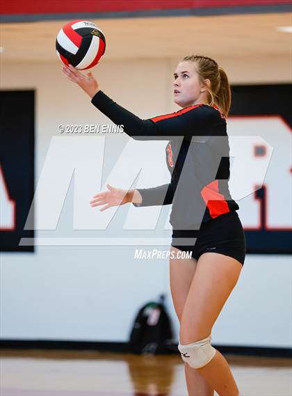 Thumbnail 2 in Glynn Academy vs Jonesboro (2023 GHSA 6A Round 1) photogallery.