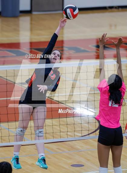 Thumbnail 1 in Glynn Academy vs Jonesboro (2023 GHSA 6A Round 1) photogallery.
