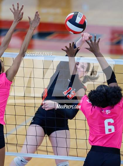 Thumbnail 1 in Glynn Academy vs Jonesboro (2023 GHSA 6A Round 1) photogallery.