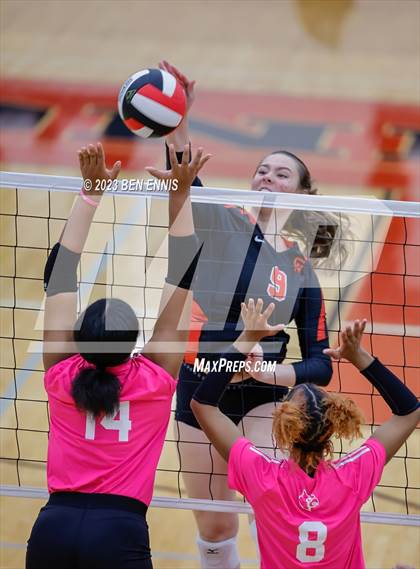 Thumbnail 3 in Glynn Academy vs Jonesboro (2023 GHSA 6A Round 1) photogallery.