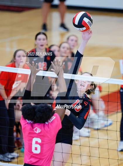 Thumbnail 1 in Glynn Academy vs Jonesboro (2023 GHSA 6A Round 1) photogallery.