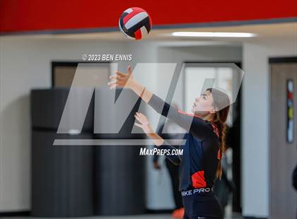 Thumbnail 3 in Glynn Academy vs Jonesboro (2023 GHSA 6A Round 1) photogallery.