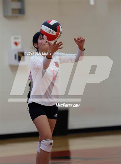 Thumbnail 3 in Glynn Academy vs Jonesboro (2023 GHSA 6A Round 1) photogallery.