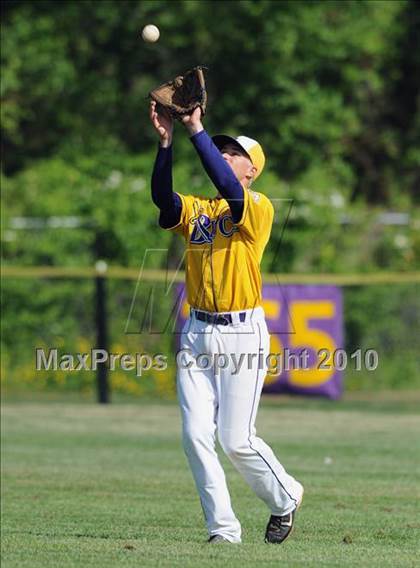Thumbnail 2 in Rocky Point @ Islip (Section 11 Class A Quarterfinal) photogallery.