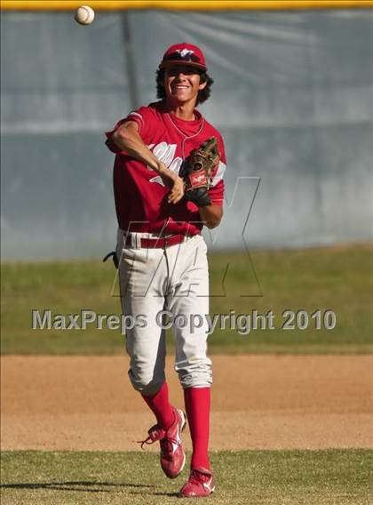 Thumbnail 3 in Fallbrook @ Carlsbad photogallery.