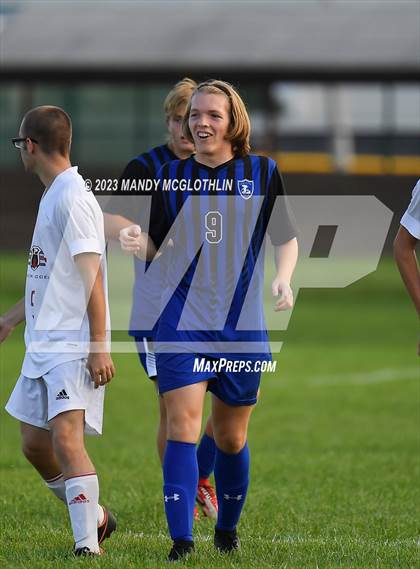 Thumbnail 2 in Pekin @ Limestone photogallery.