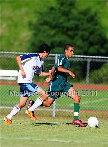 Thumbnail 3 in Dover @ Nashua North photogallery.