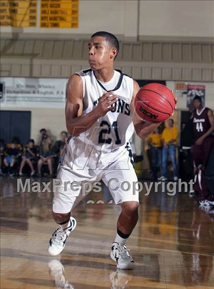Thumbnail 3 in Cape Coral Mariner vs. Miami Norland (City of Palms Classic) photogallery.