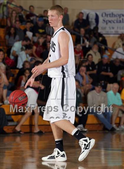Thumbnail 2 in Cape Coral Mariner vs. Miami Norland (City of Palms Classic) photogallery.