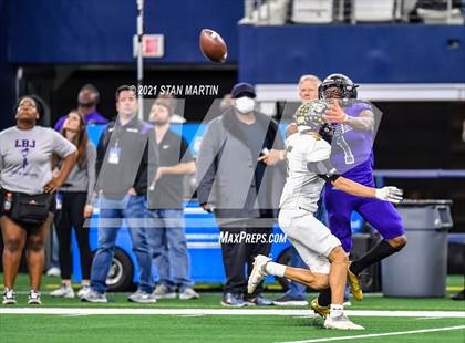 Thumbnail 1 in Stephenville vs. LBJ Austin (UIL 4A D1 Final) photogallery.
