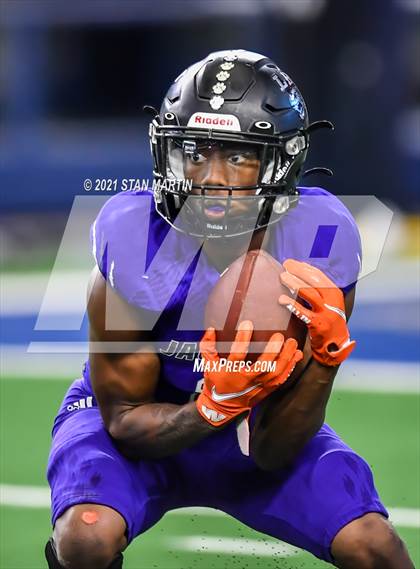Thumbnail 2 in Stephenville vs. LBJ Austin (UIL 4A D1 Final) photogallery.