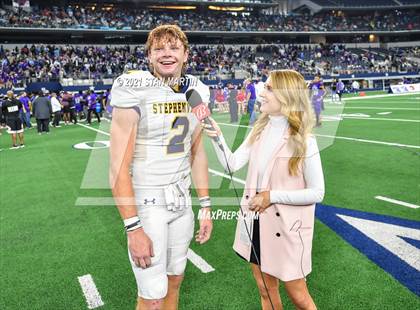 Thumbnail 3 in Stephenville vs. LBJ Austin (UIL 4A D1 Final) photogallery.