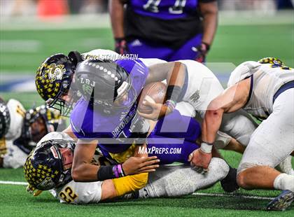 Thumbnail 3 in Stephenville vs. LBJ Austin (UIL 4A D1 Final) photogallery.