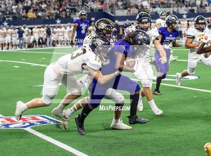 Thumbnail 3 in Stephenville vs. LBJ Austin (UIL 4A D1 Final) photogallery.