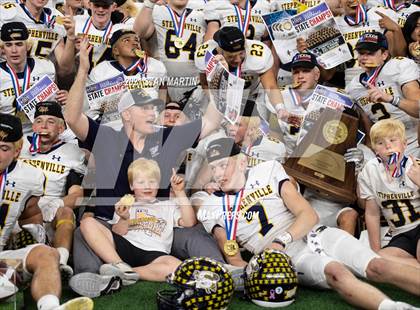 Thumbnail 2 in Stephenville vs. LBJ Austin (UIL 4A D1 Final) photogallery.