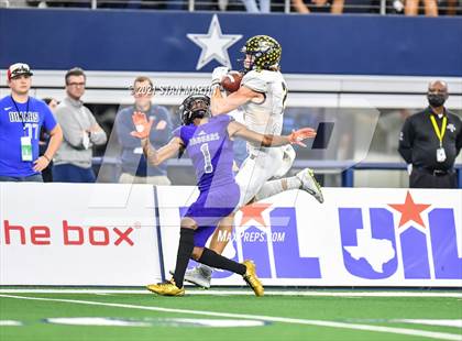 Thumbnail 2 in Stephenville vs. LBJ Austin (UIL 4A D1 Final) photogallery.