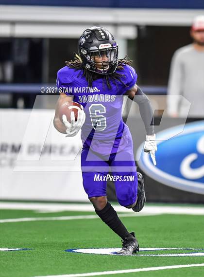 Thumbnail 1 in Stephenville vs. LBJ Austin (UIL 4A D1 Final) photogallery.
