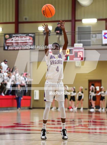 Thumbnail 1 in England vs. Quitman (AAA 2A Regional Playoff) photogallery.