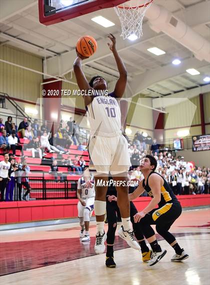 Thumbnail 1 in England vs. Quitman (AAA 2A Regional Playoff) photogallery.