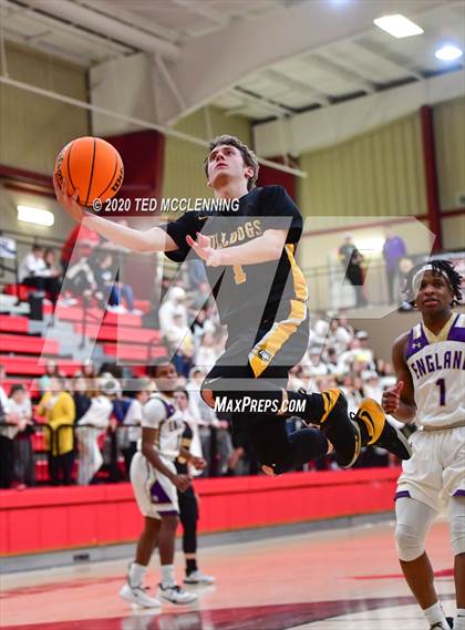 Thumbnail 1 in England vs. Quitman (AAA 2A Regional Playoff) photogallery.