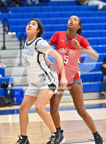 Thumbnail 3 in Sam Rayburn vs Crosby (McDonald's Texas Invitational) photogallery.