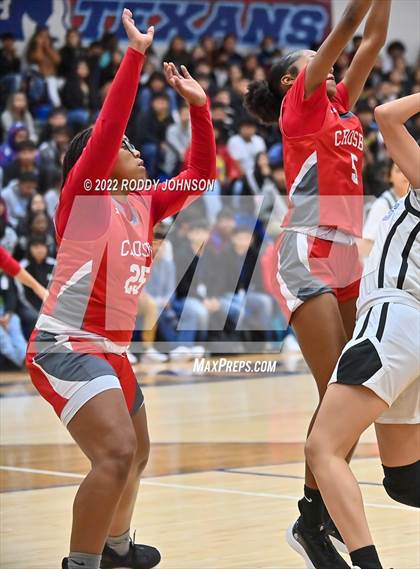 Thumbnail 3 in Sam Rayburn vs Crosby (McDonald's Texas Invitational) photogallery.