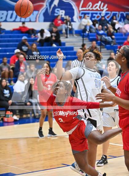 Thumbnail 2 in Sam Rayburn vs Crosby (McDonald's Texas Invitational) photogallery.
